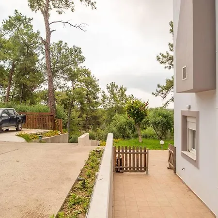 Villa Pines